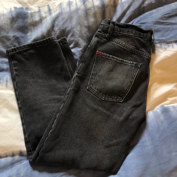 UO Relaxed Straight Mid Rise Size 26 - Picture 4 of 4